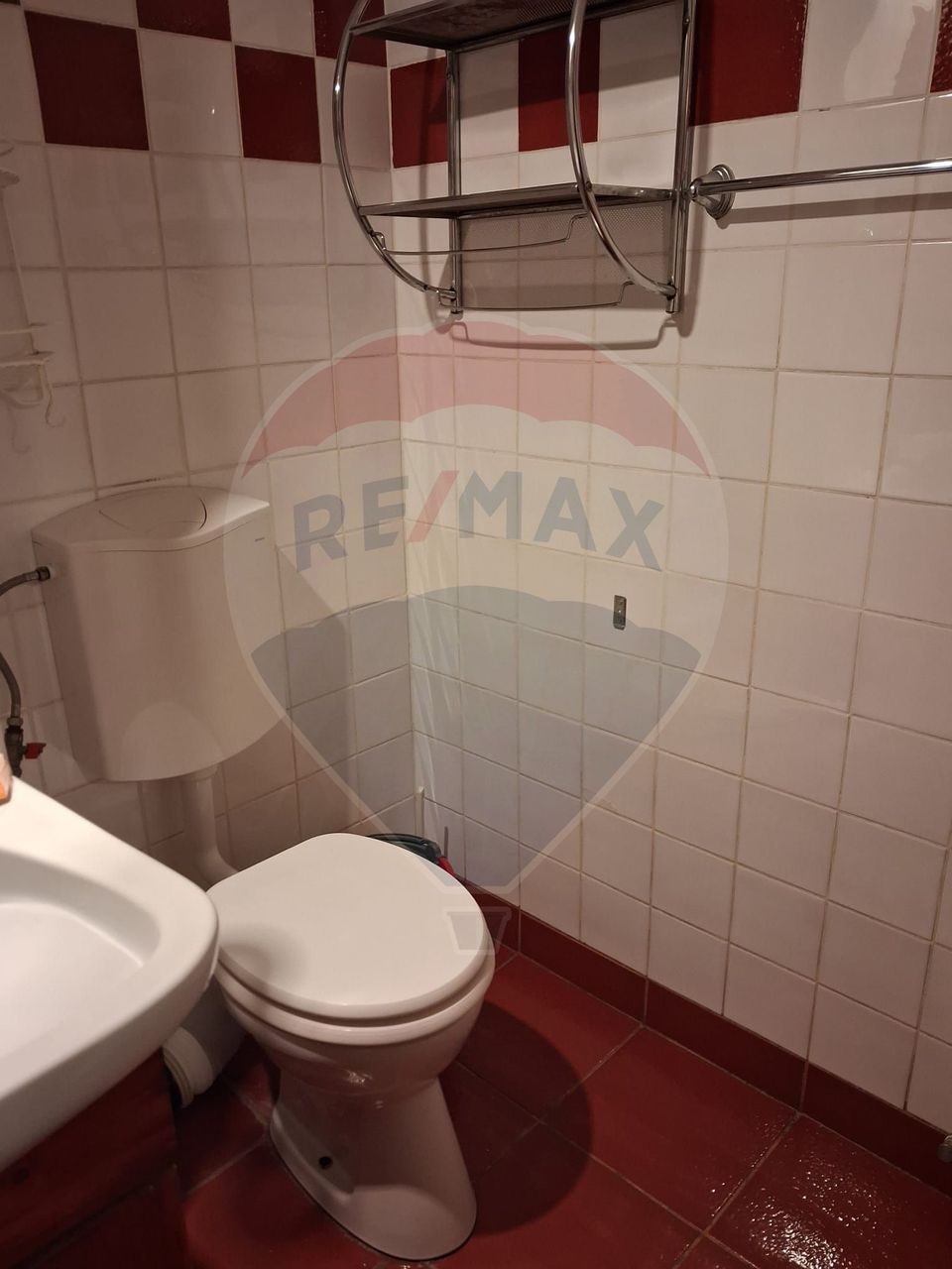 Apartament cu 4 camere de vânzare în zona Iosia