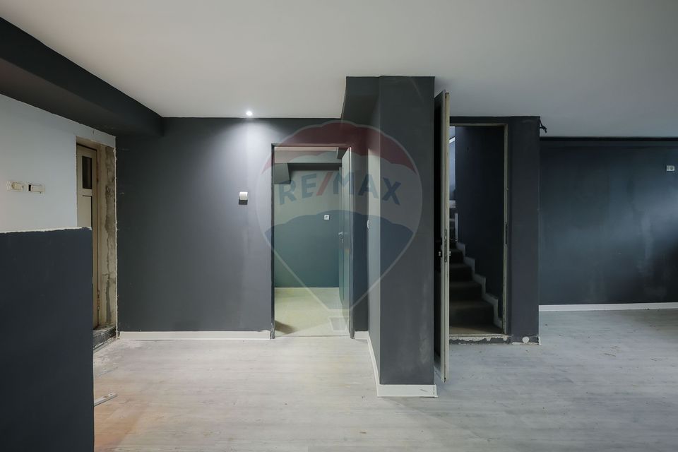 8 room House / Villa for sale, Iosia area