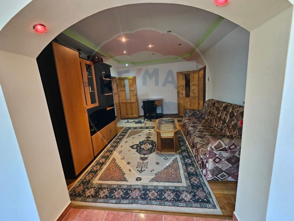 Apartament cu 2 camere strada Prieteniei, parter!