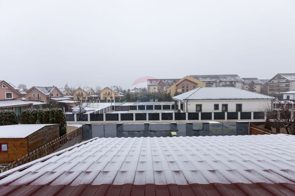 Casă / Vilă cu 4 camere de vânzare în Cartier - Gheraiesti