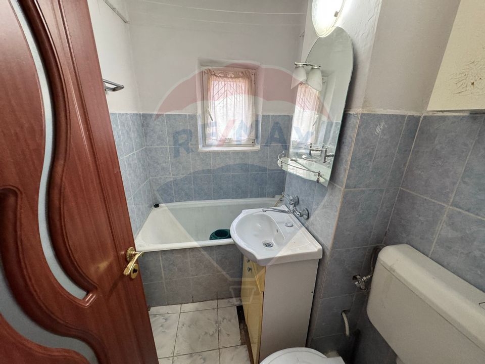 3 room Apartment for rent, Mioritei area