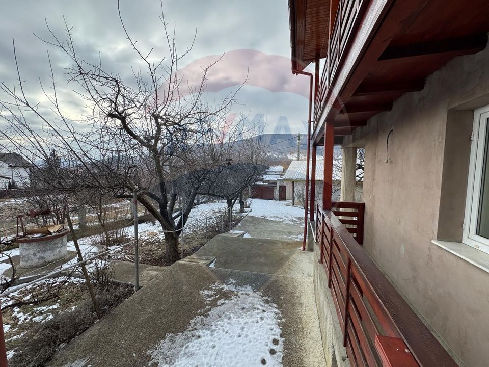 6 room House / Villa for sale, Darmanesti area