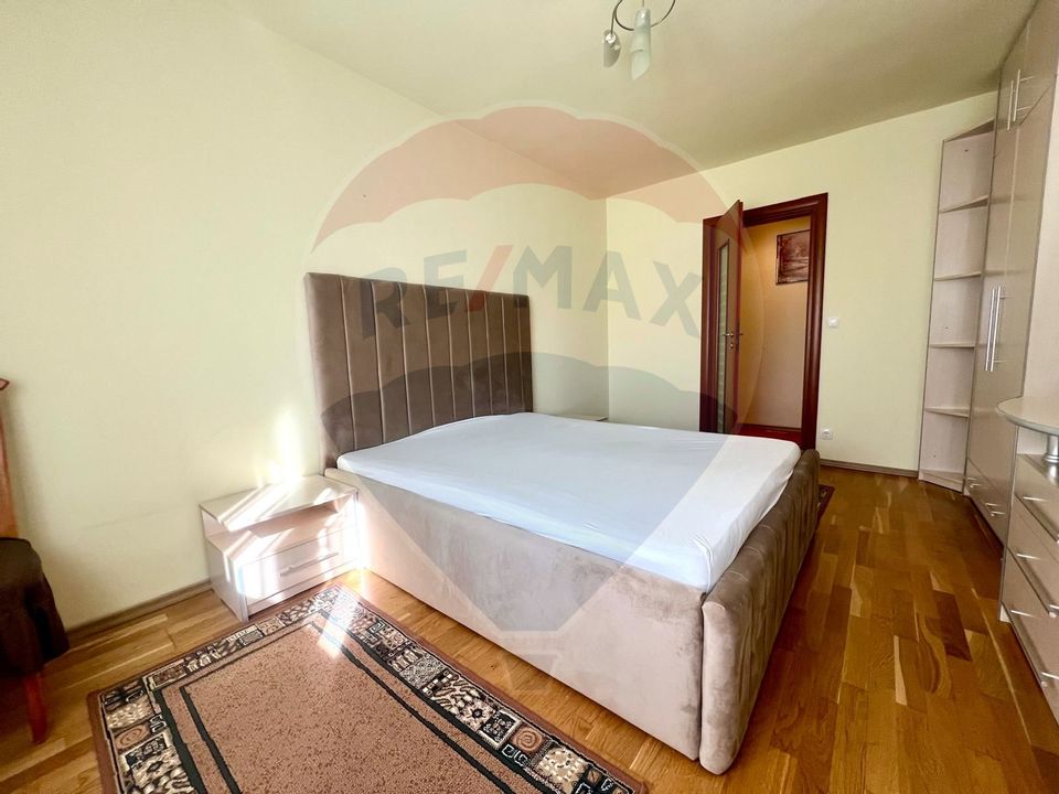 De închiriat apartament cu 4 camere, zona Dacia