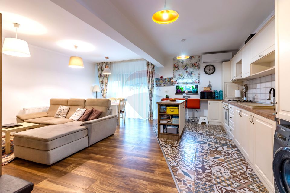 Apartament cu 3 camere si gradina în Otopeni