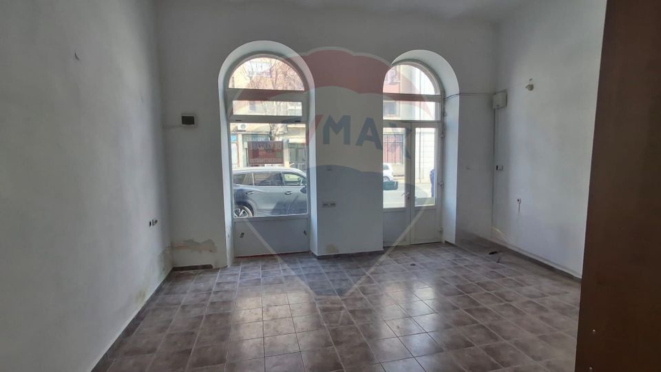 Spațiu comercial de închiriat central pentru afaceri mici, Mărășești 7