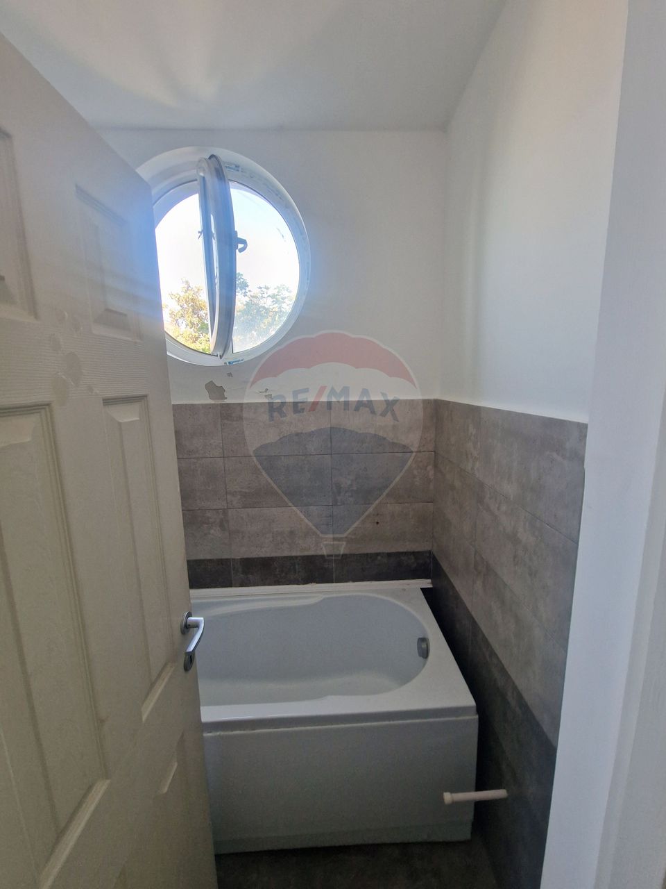 552sq.m Commercial Space for sale, Darmanesti area