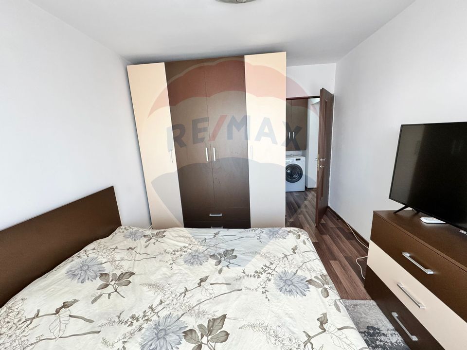 Apartament cu 3 camere- de vanzare- BUHUSI