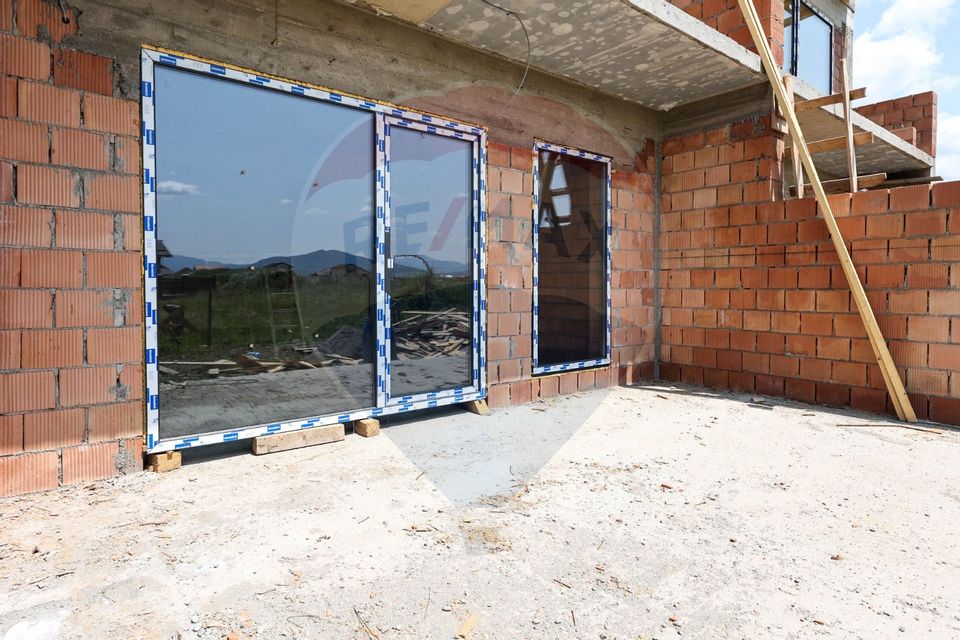 4 room House / Villa for sale