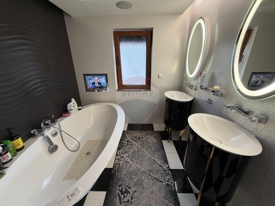 9 room House / Villa for sale