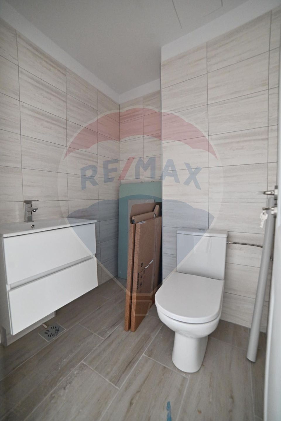 4 room Apartment for rent, Policlinica area