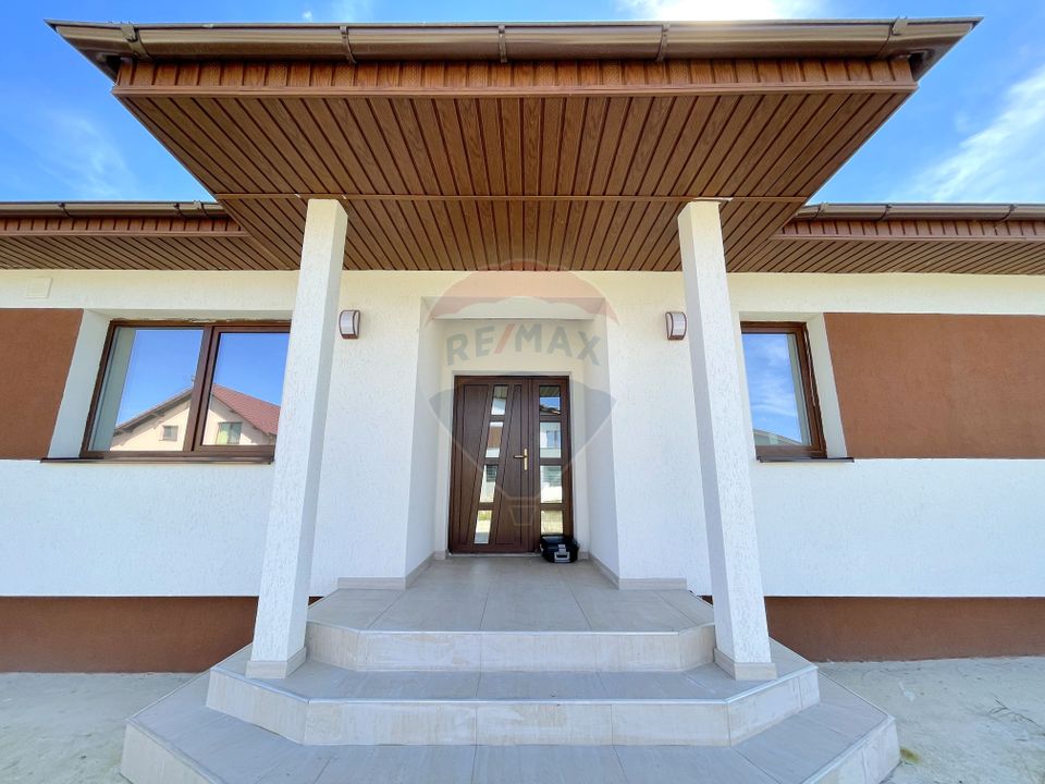 !! VANDUT !! Casă individuala, parter, 1400 mp teren, Sanpetru
