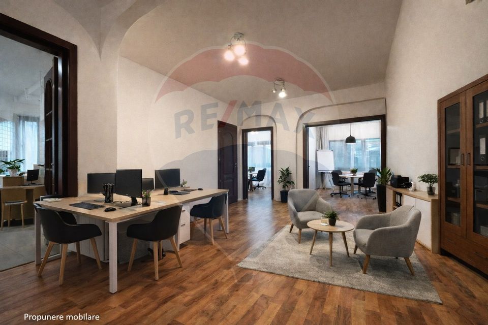 Apartament cu 3 camere de închiriat în zona Dacia