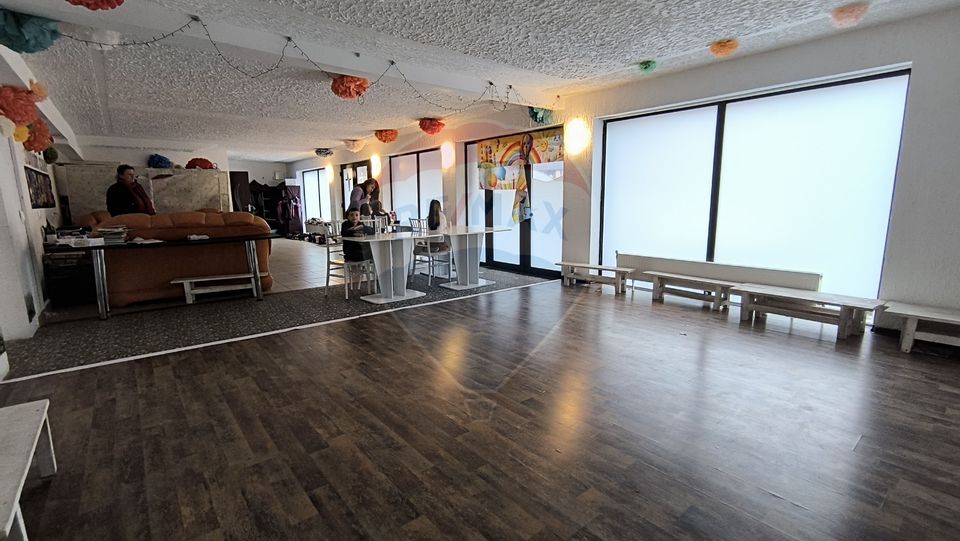 163.73sq.m Commercial Space for sale