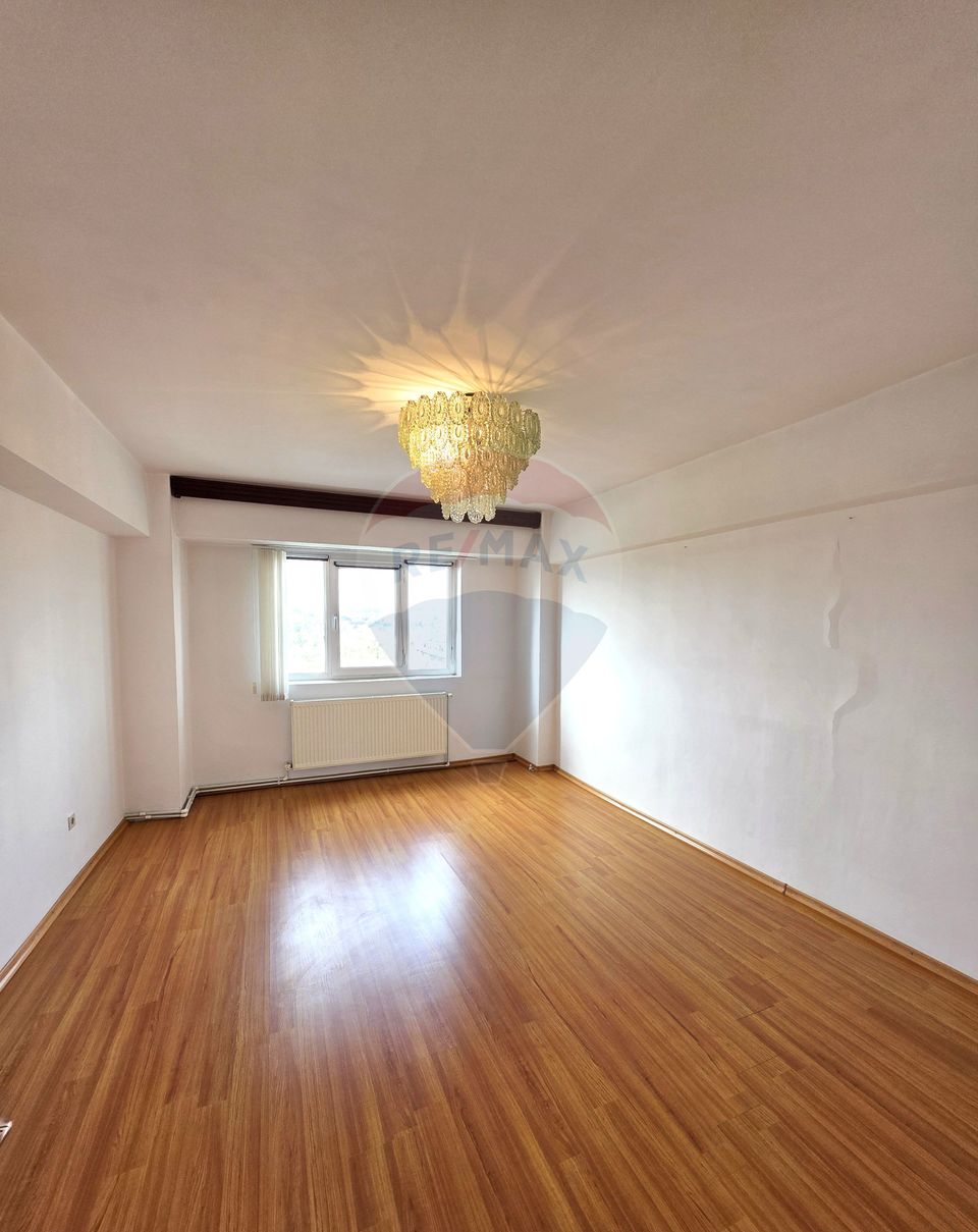 3 room Apartment for sale, Pod area