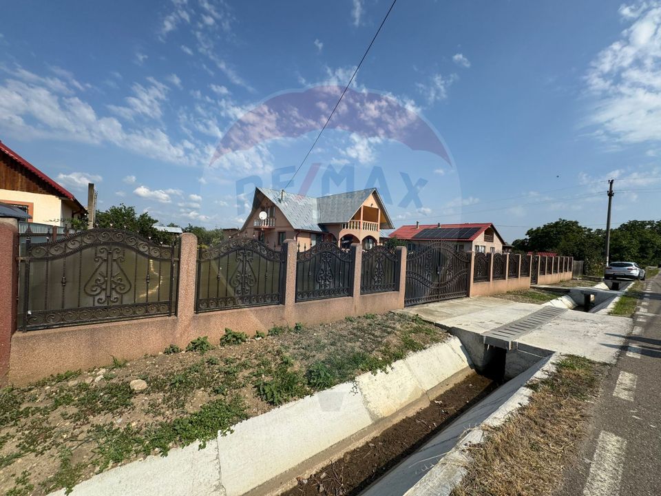 6 room House / Villa for sale