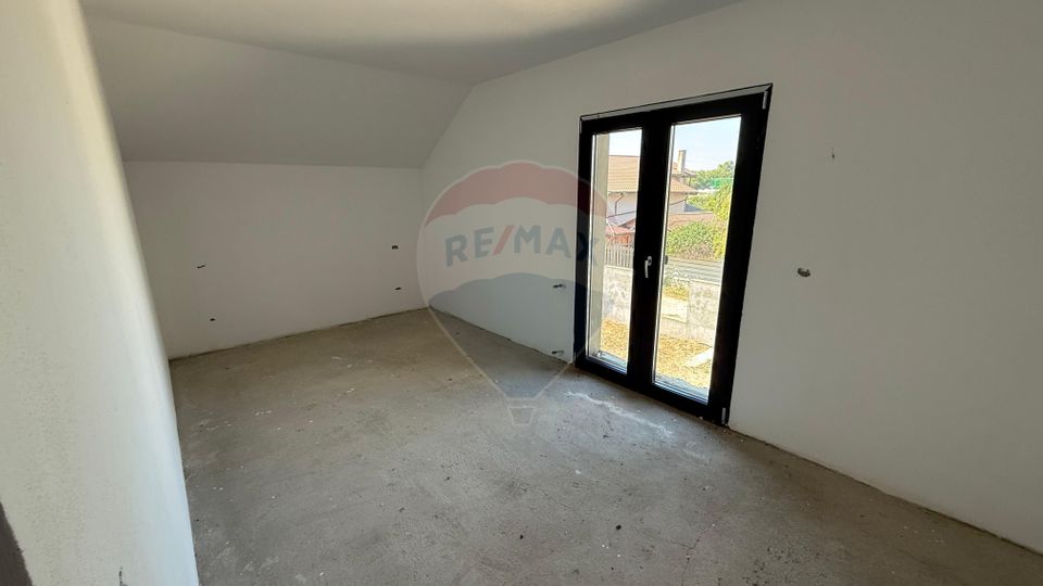 5 room House / Villa for sale, Sud area