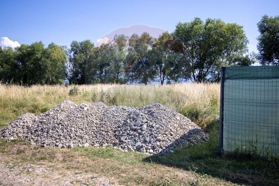 Land 597sqm Bod / Strada Garii