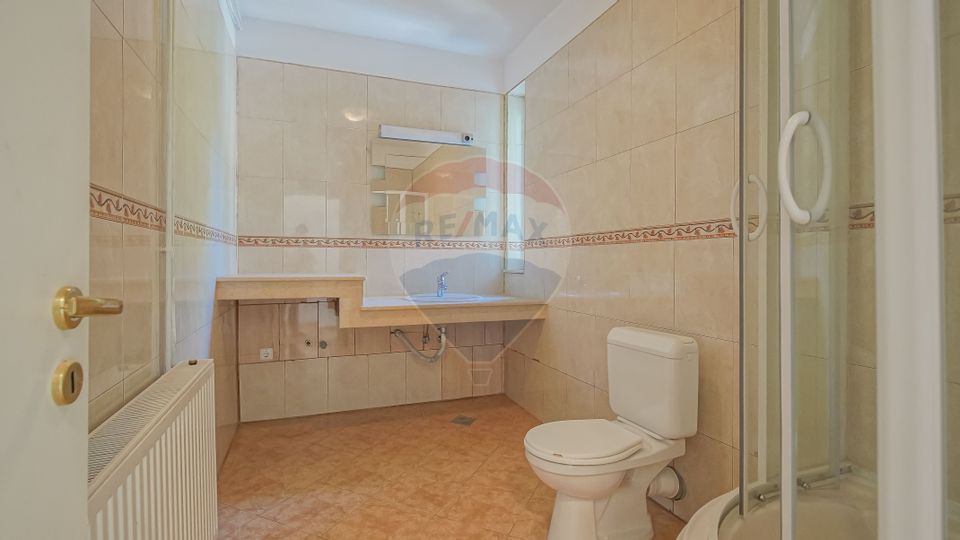 24 room House / Villa for sale, Schei area