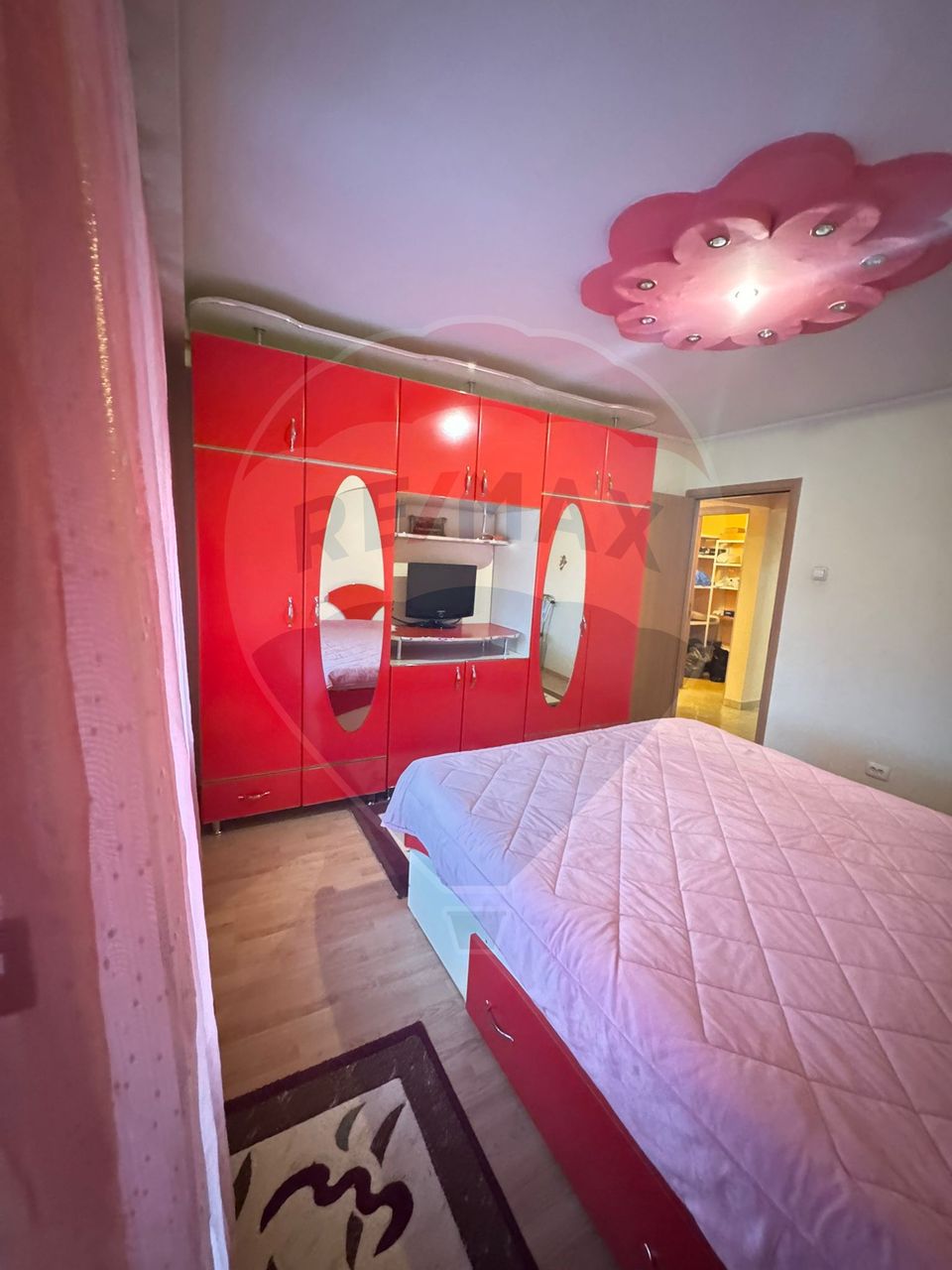 3 decomandate spatios, liber, central, Infratirii, Mc Donalds