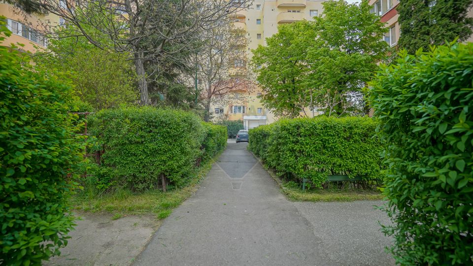 Apartament cu priveliște, Str De Mijloc, Comision 0