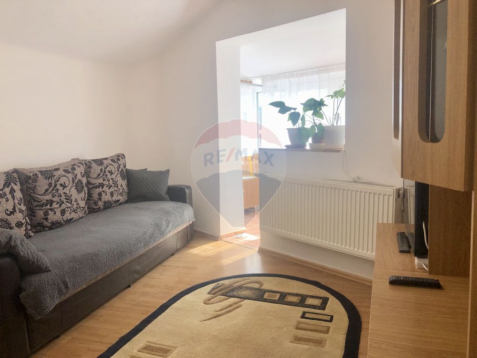 Apartament cu 3 camere de inchiriat zona P-ta Universitatii