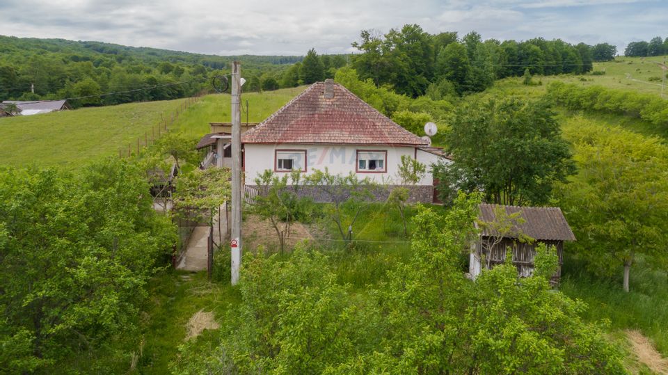 Casă cu 4 camere de vânzare in Racos, COMISION 0%!