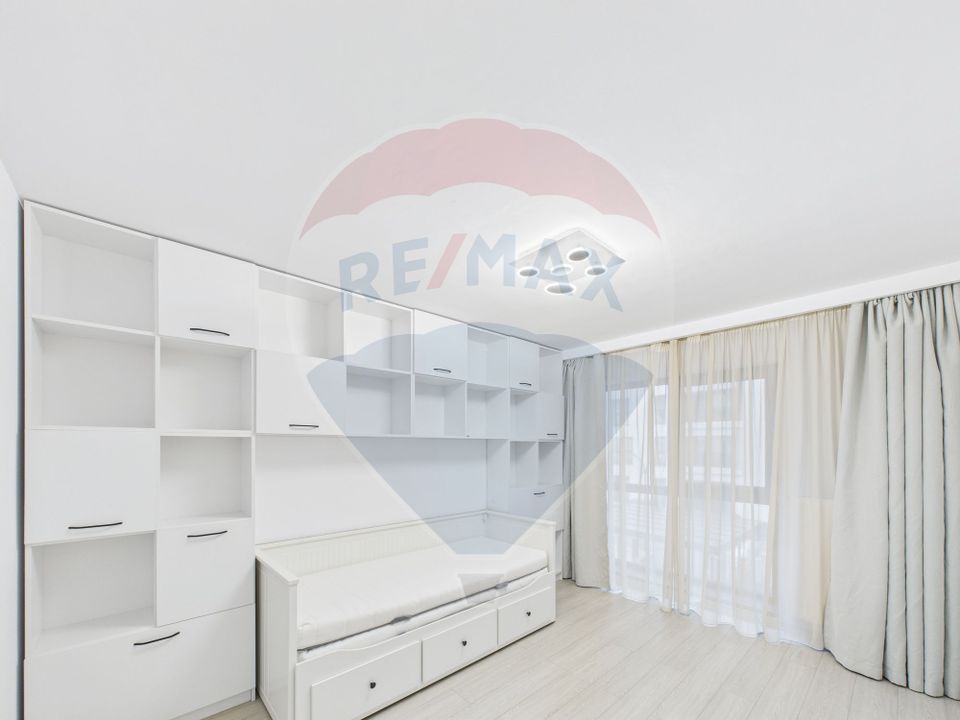 Apartament cu 3 camere de vânzare în zona Lujerului
