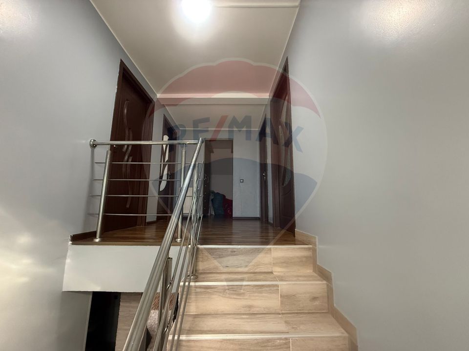 5 room House / Villa for sale