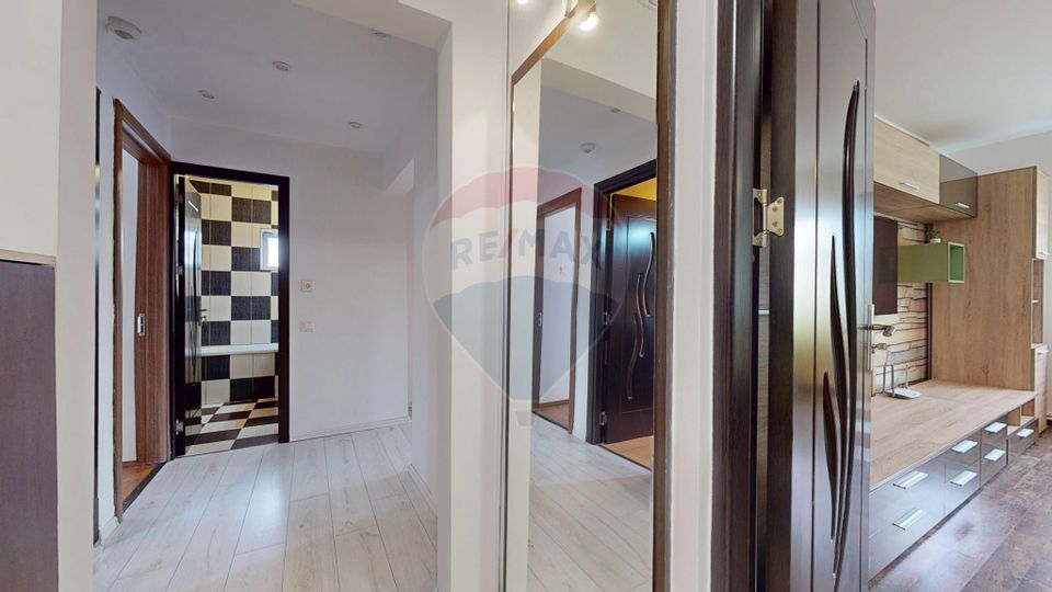 REZERVAT - Apartament 4 camere Astra