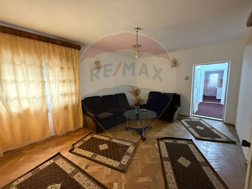 6 room House / Villa for sale