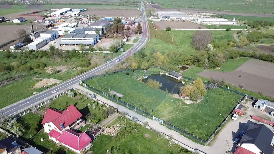 Teren Ilisesti  cu Iaz 5174 mp/ Strada Principala