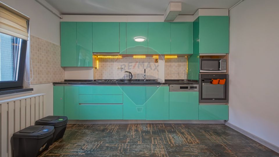 Comision 0 %! Apartament cu 4 camere de vânzare! Movilei