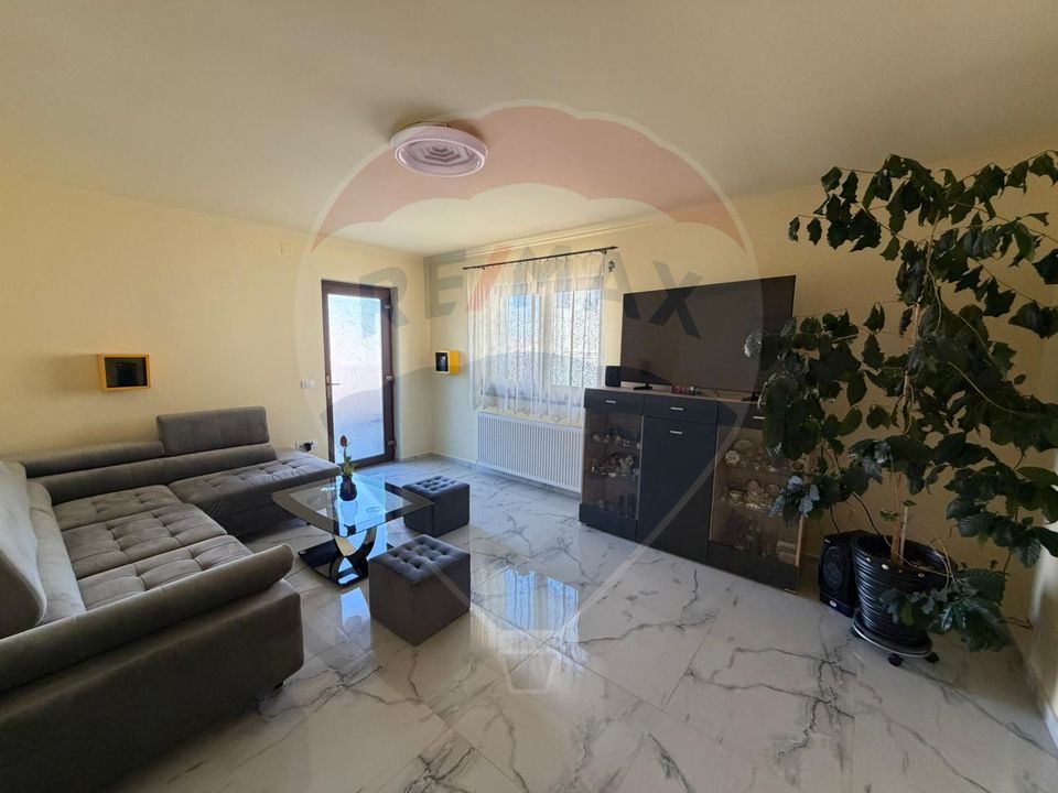 5 room House / Villa for sale, Cetate area