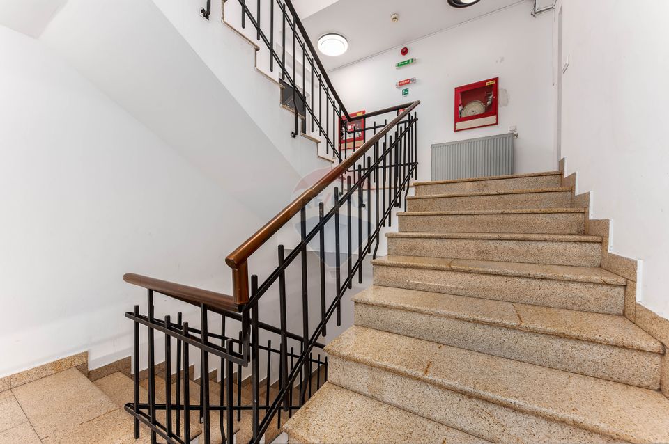 100sq.m Office Space for rent, P-ta Universitatii area