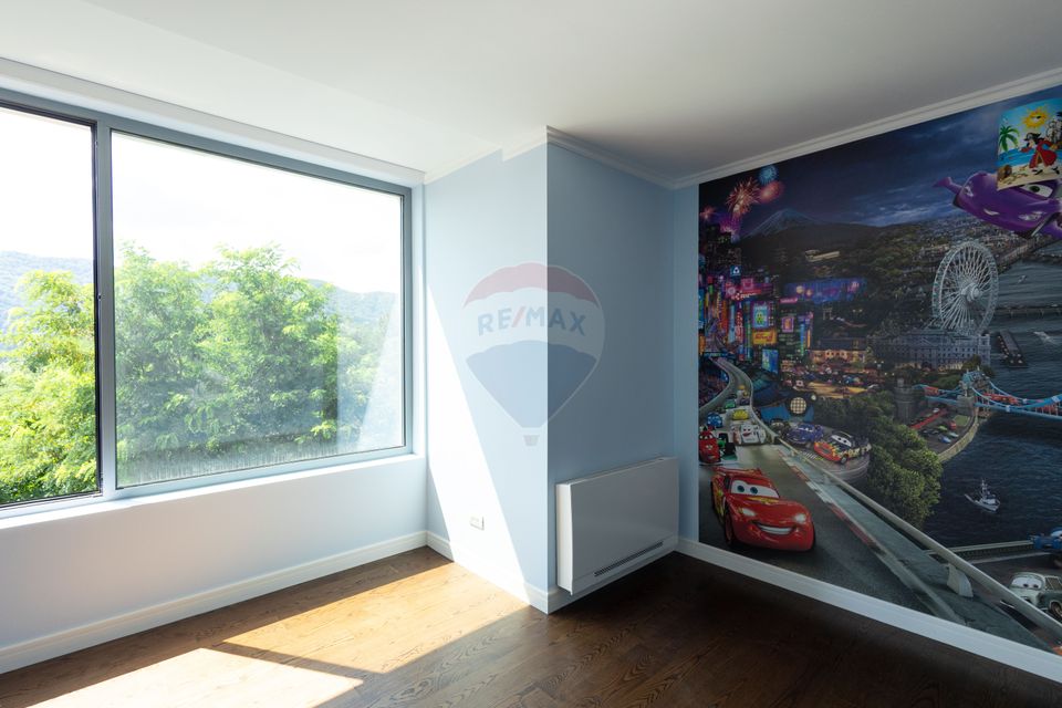 5 room House / Villa for sale