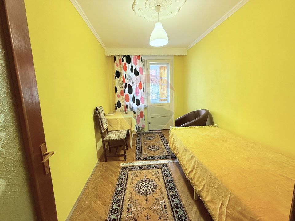 Apartament de vanzare la vile - garaj - boxa parter in acte