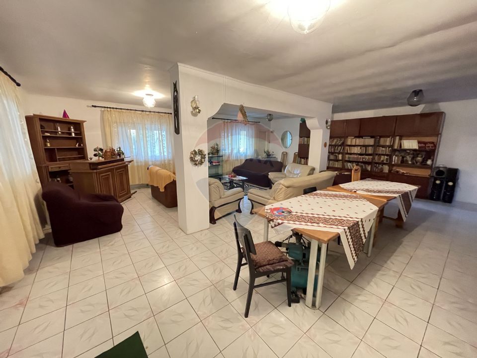 5 room House / Villa for sale