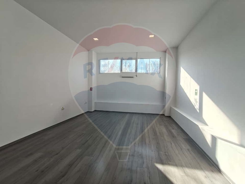 700sq.m Industrial Space for rent, Iris area