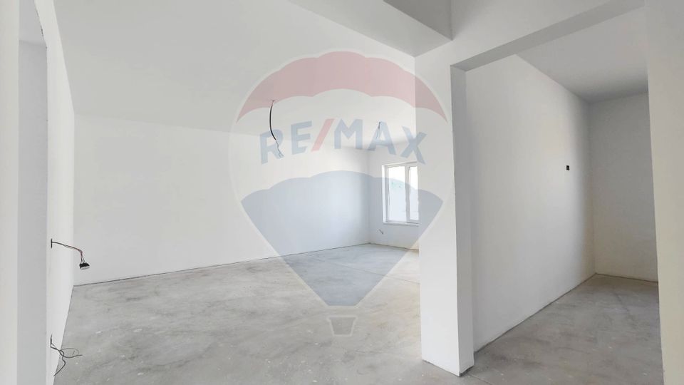 Casă / Vilă cu teren 371 mp de vânzare in Cumpana