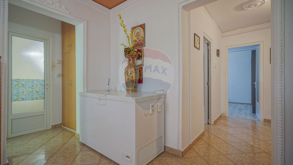 REZERVAT!  Apartament 4 camere|Racadau|Parcare|Boxa|Etj.Intermediar