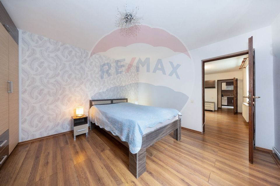 De vânzare | Apartament 2 camere, 53 mp | Str. de Mijloc | la curte