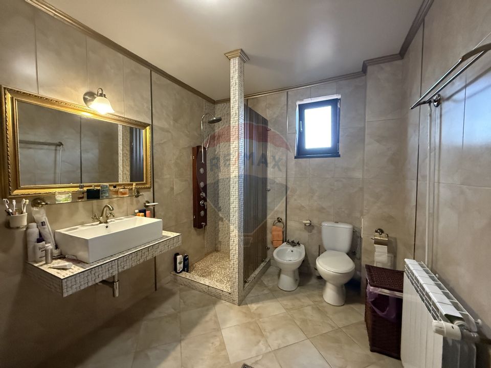 7 room House / Villa for sale, Central area