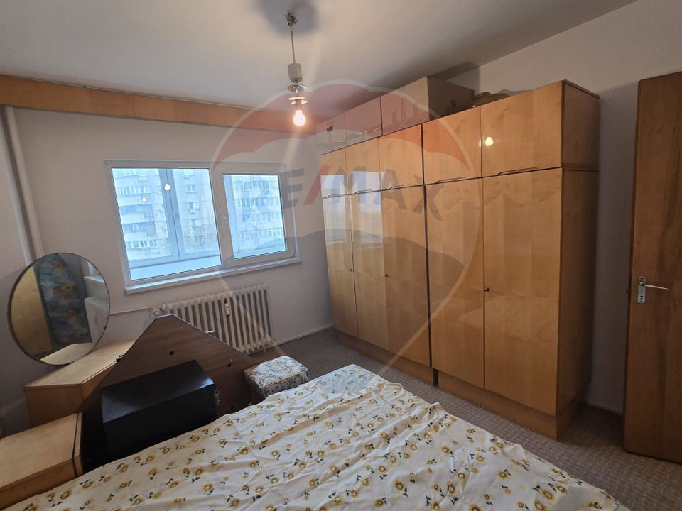Apartament cu 3 camere de vânzare în zona Bucur Obor