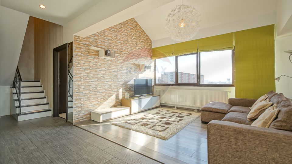 De vanzare penthouse in Tractoru, 3 camere, mobilat si utilat