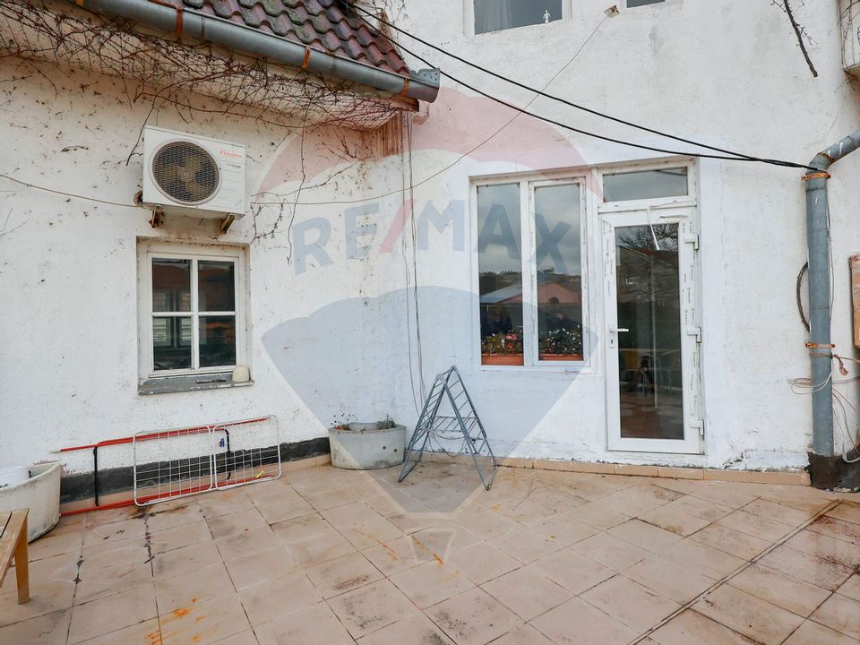 10 room House / Villa for sale, Central area
