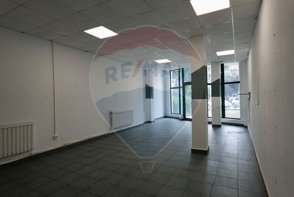 67sq.m Commercial Space for rent