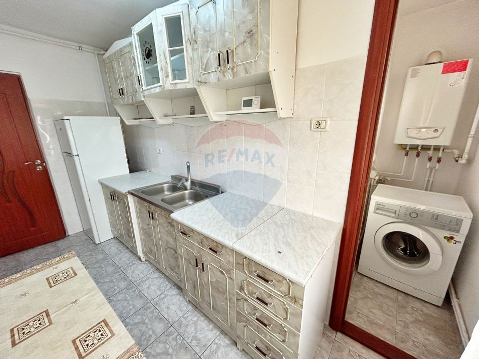 Apartament cu 3 camere de vânzare în Vlaicu, fără comision