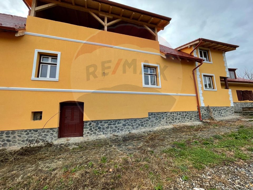 243sq.m Proprietate specială for sale