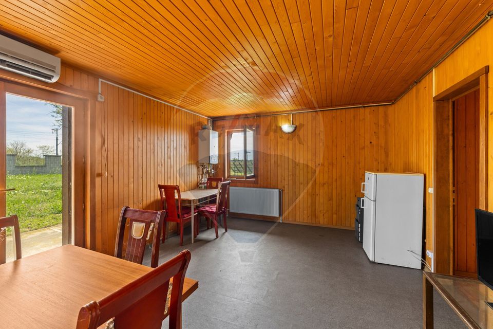 Apartament de închiriat la casă, cu 3 camere – zona Nord-Est, Șofronea