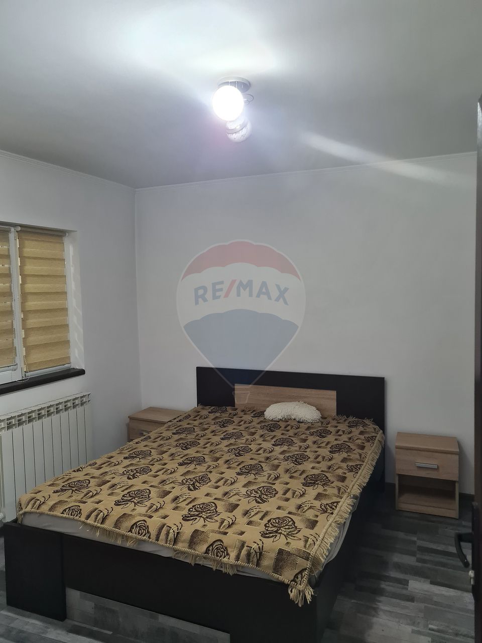 Apartament cu 2 camere de închiriat în zona Est